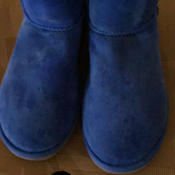 SOLD - Blue Short Ugg - Picture 2 of 6